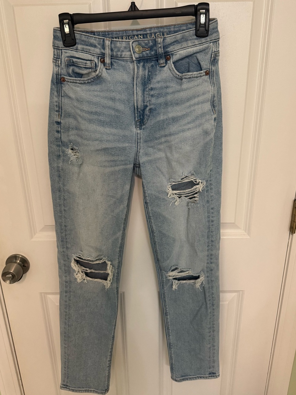 American Eagle Outfitters Light Blue Distressed High-Rise Jeans